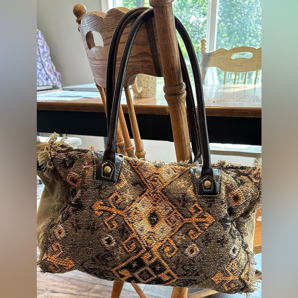 Myra Bag